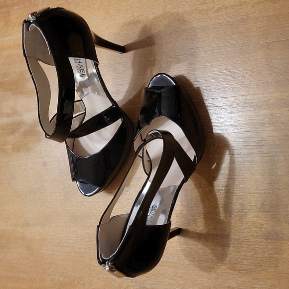 GORGEOUS MICHAEL KORS PATENT LEATHER HEELS - Picture 8 of 16